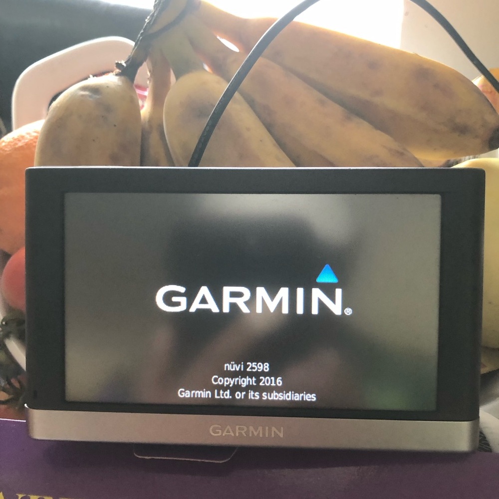 garmin nüvi 2598 GPS Navigator in Black and Silver